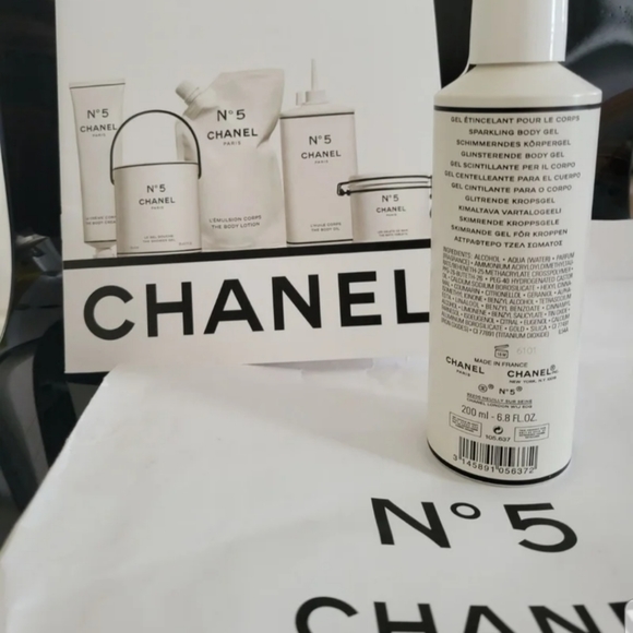 Limited Edition Chanel Factory 5 CollectionThe Sparkling Body Gel - Picture 2 of 6